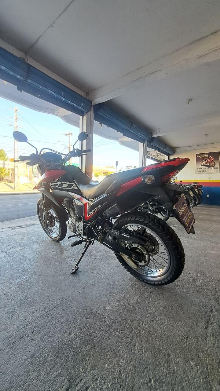 HONDA BROS 160 ESDD TRASEIRA ESQUERDA